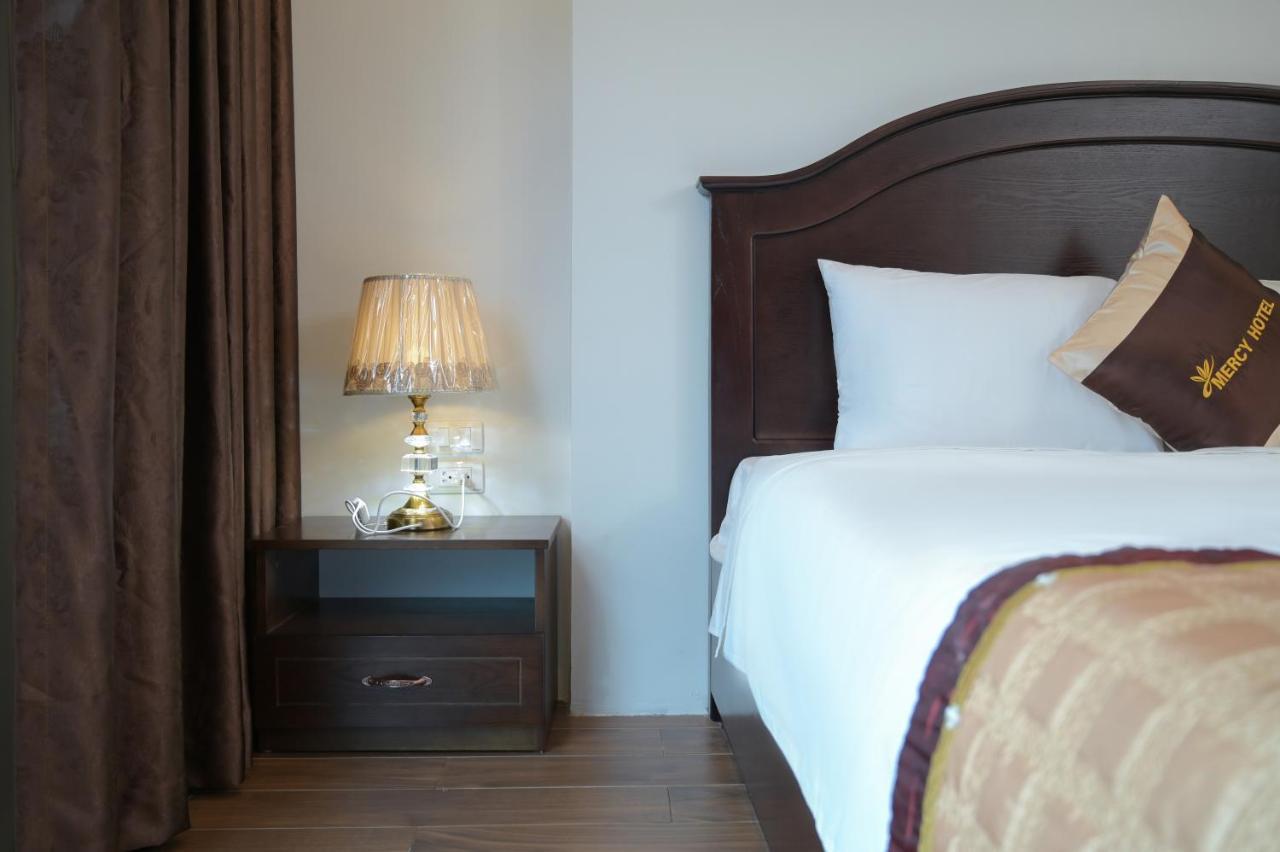 Mercy Hotel Hanoi Bagian luar foto